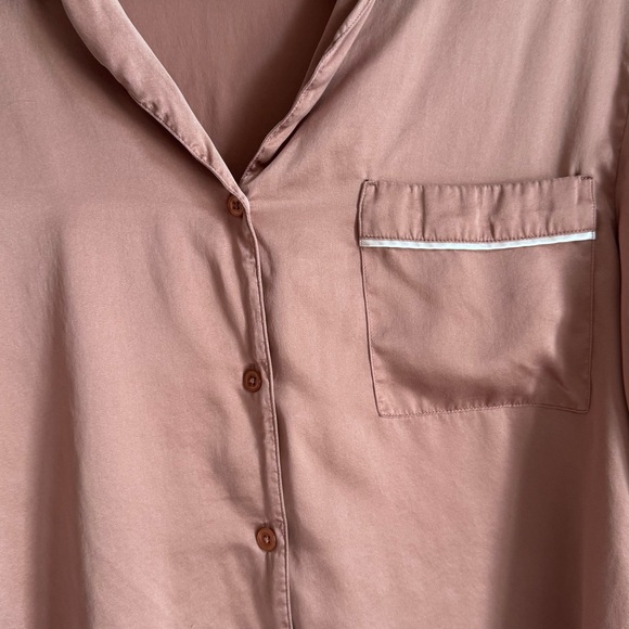 Quince Washable Silk Satin Pajama Long Sleeve Top Toasted Almond M - Picture 5 of 9